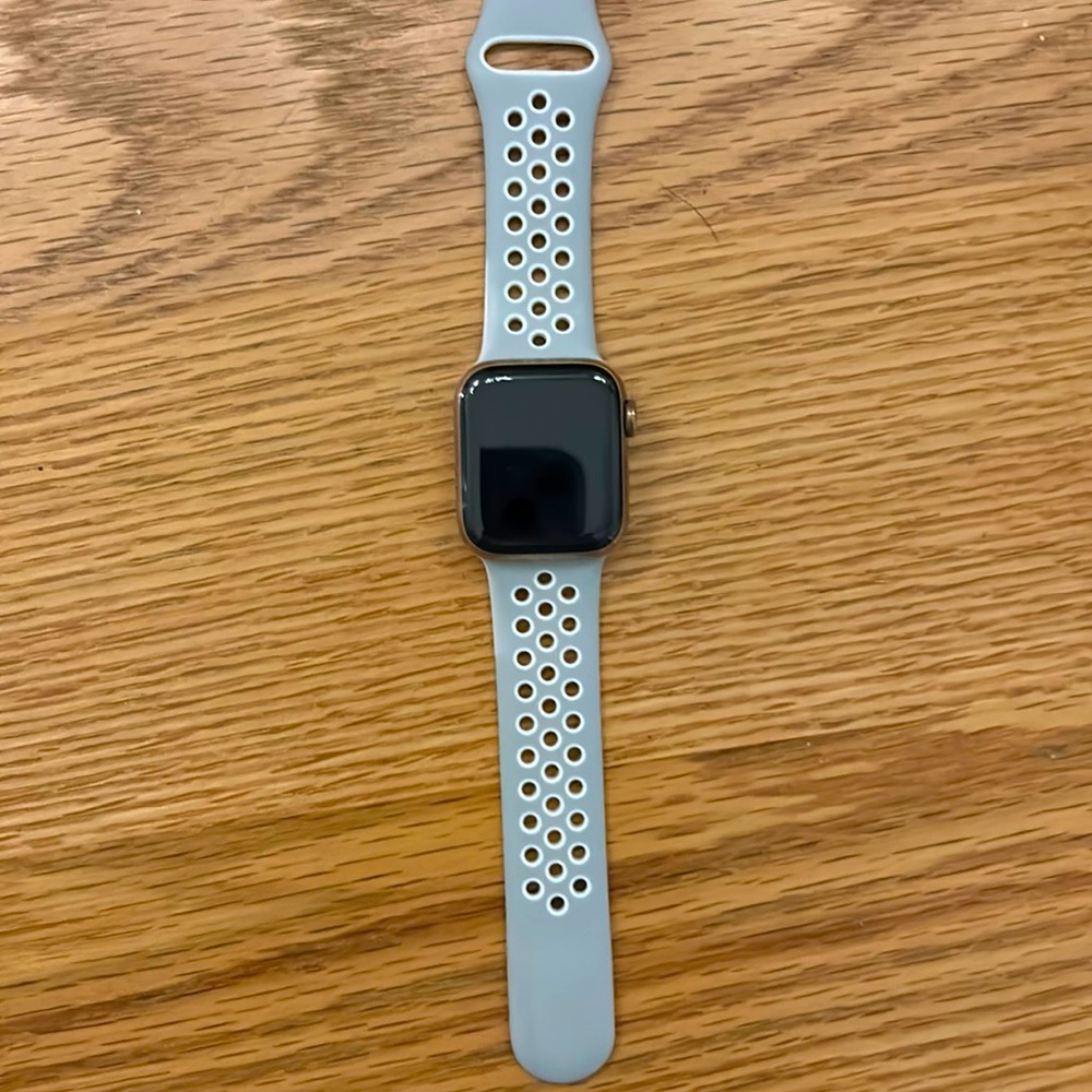 apple watch series 4, worn a few times, will clorox the band that comes with it.